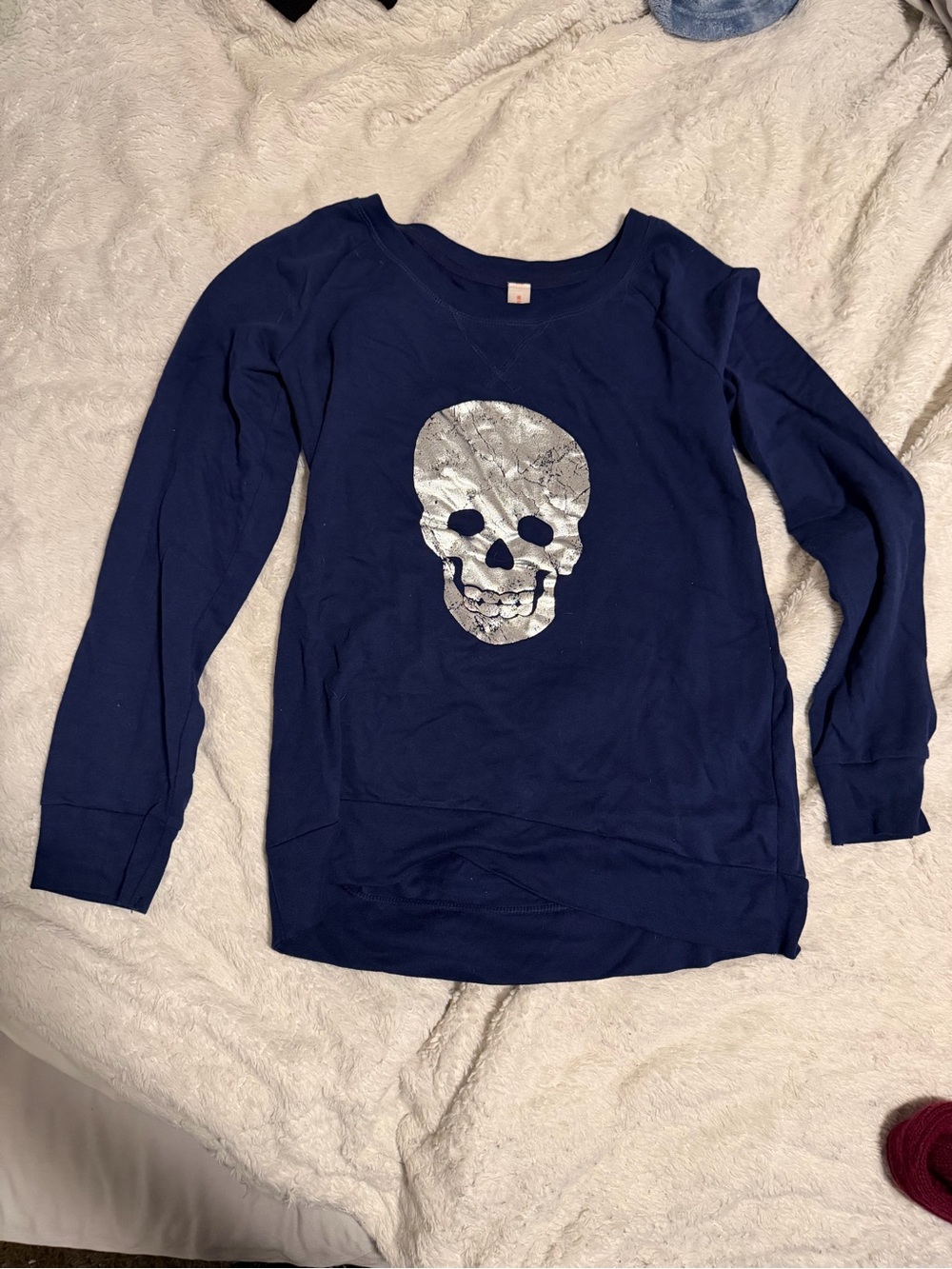 No Boundaries Navy Long-Sleeve Top with Silver Skull
